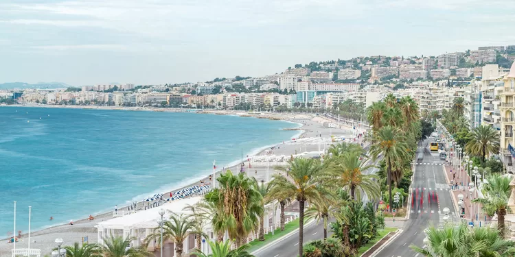 Vista aerea panoramica di Nizza. ©Depositphotos