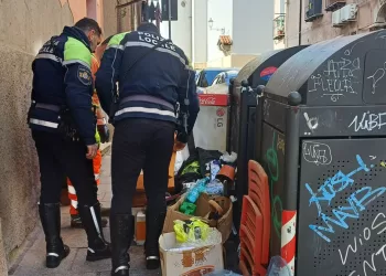 Controlli sui rifiuti abbandonati nel Quartiere Marina a Cagliari