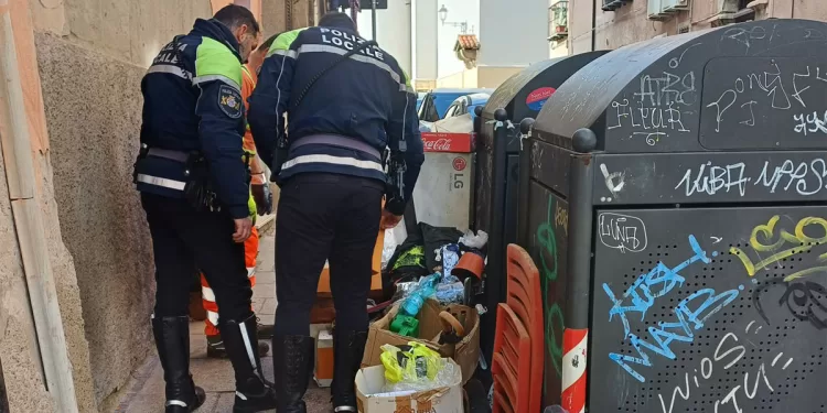 Controlli sui rifiuti abbandonati nel Quartiere Marina a Cagliari