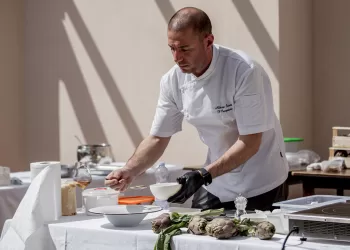 Lo chef Alberto Sanna alla Sagra del Carciofo di Samassi