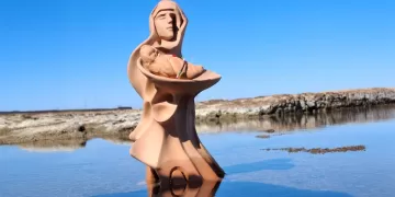 La scultura “Amargura – Madri di Gaza per il mondo” di Cinzia Porcheddu