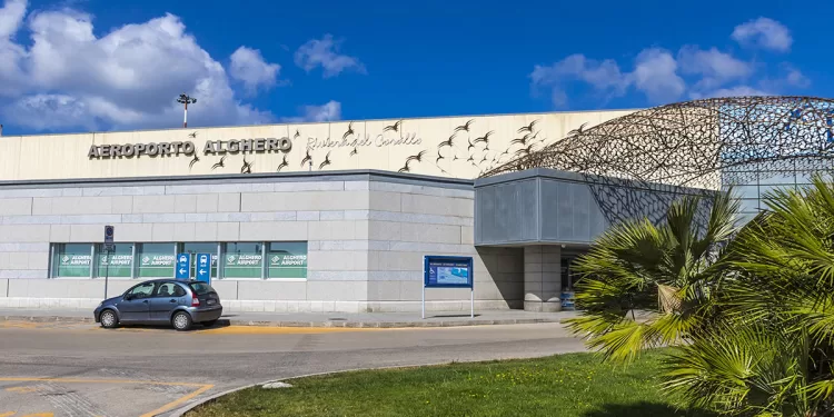 L’Aeroporto di Alghero-Fertilia “Riviera del Corallo”. ©Depositphotos