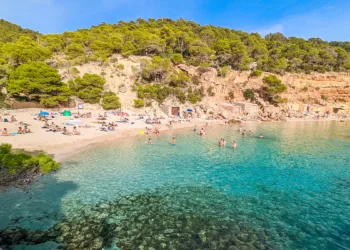 Cala Saladeta, Ibiza. ©Depositphotos