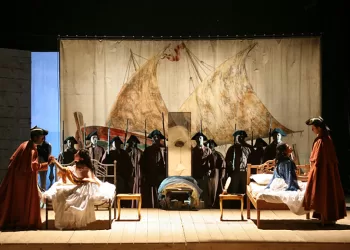 “Così fan tutte”, il dramma giocoso di Mozart e Da Ponte nell'allestimento firmato Teatro di San Carlo