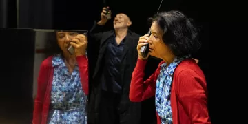 Sara Donzelli e Sergio Sgrilli in “Nives / Una telefonata lunga una vita”. ©Francesco Minucci