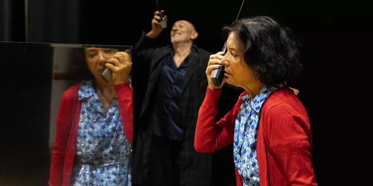 Sara Donzelli e Sergio Sgrilli in “Nives / Una telefonata lunga una vita”. ©Francesco Minucci
