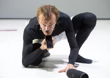 Lorenzo Gleijeses in “Una giornata qualunque del danzatore Gregorio Samsa”