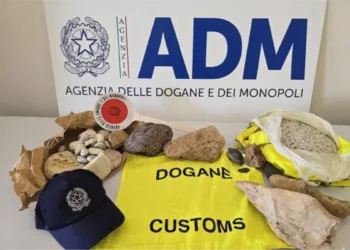 Porto Torres, sequestrati oltre 40 kg di sabbia e conchiglie