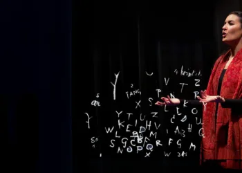 Elisa Pistis in “Mistero Buffo”