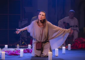 Lina Sastri in “Maria Maddalena o della salvezza”. ©Valdina Calzona