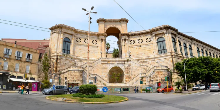 Veduta del Bastione Saint Remy di Cagliari. ©Depositphotos