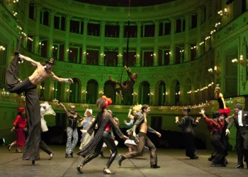 “Felliniana” di Artemis Danza. ©Giuseppe Distefano