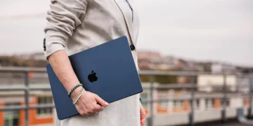 Apple MacBook Air. ©Depositphotos