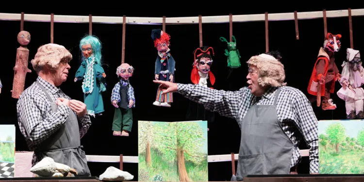 “Pinocchio… burattino di strada” del Teatro Instabile