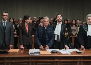 Jacopo Cullin, Geppi Cucciari, Fabrizio Ferracane e Michele Riondino in “Zustissia”. ©Palomar