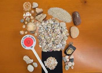 Sabbia e conchiglie sequestrati da ADM