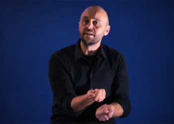 Piero Murenu in “Polvere”
